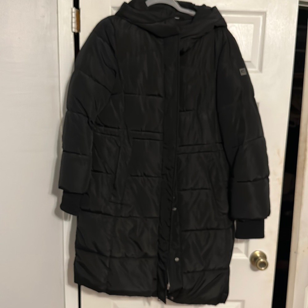 Kenneth Cole Coat.  Size Large.  Barely worn.  Great coat!